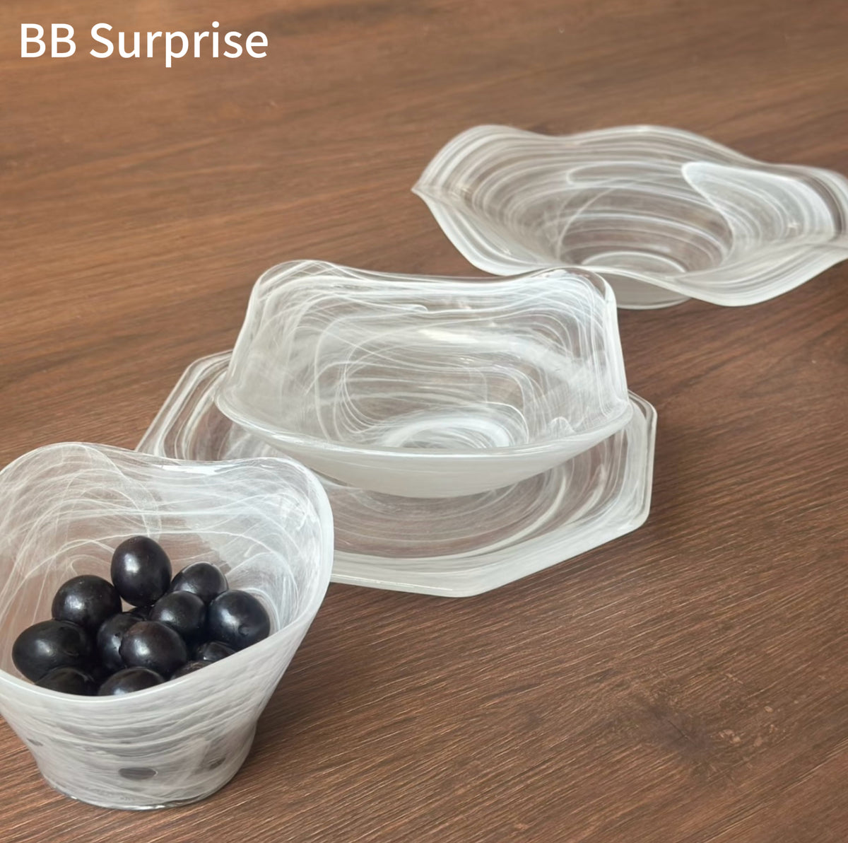 Cloud‑Patterned Aesthetic Glass Salad Bowl, Creative Minimalist Fruit Bowl, Home Coffee Table Snack Plate for Living Room