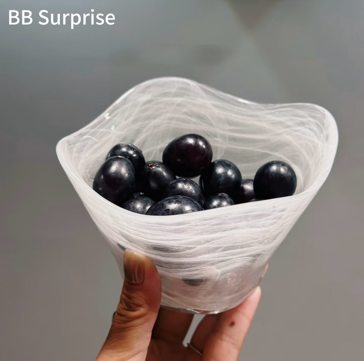 Cloud‑Patterned Aesthetic Glass Salad Bowl, Creative Minimalist Fruit Bowl, Home Coffee Table Snack Plate for Living Room
